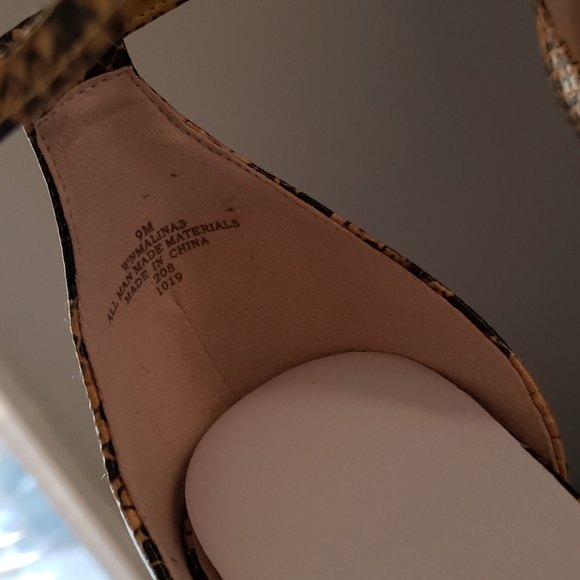 SOLD OFFLINE - Picture 4 of 6